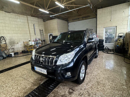 Тойота Ленд Крузер Прадо 2013 в Харькове на Automoto.ua Серый Тойота Ленд Крузер Прадо, объемом двигателя 2.69 л и пробегом 137 тыс. км за 23000 $, фото 1 на Automoto.ua