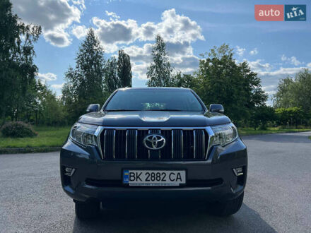 Тойота Ленд Крузер Прадо 2018 в Ровно на Automoto.ua Серый Тойота Ленд Крузер Прадо, объемом двигателя 2.69 л и пробегом 51 тыс. км за 32200 $, фото 1 на Automoto.ua