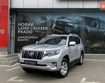 Серый Тойота Ленд Крузер Прадо, объемом двигателя 3.96 л и пробегом 142 тыс. км за 34913 $, фото 1 на Automoto.ua