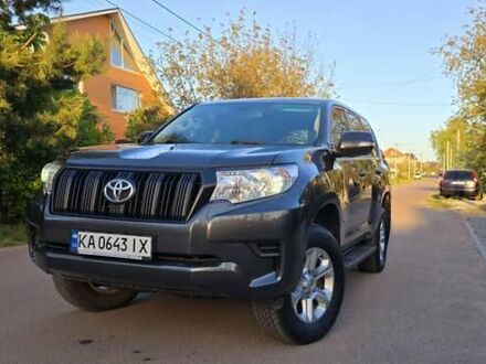 Тойота Ленд Крузер Прадо 2019 у Житомирі на Automoto.ua Сірий Тойота Ленд Крузер Прадо, об'ємом двигуна 2.69 л та пробігом 120 тис. км за 27790 $, фото 1 на Automoto.ua