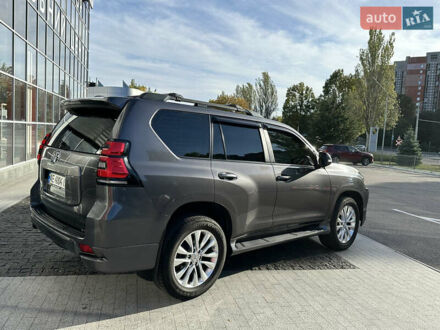 Тойота Ленд Крузер Прадо 2019 в Днепре (Днепропетровске) на Automoto.ua Серый Тойота Ленд Крузер Прадо, объемом двигателя 2.75 л и пробегом 80 тыс. км за 44999 $, фото 1 на Automoto.ua