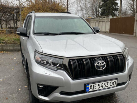 Тойота Ленд Крузер Прадо 2020 в Павлограде на Automoto.ua Серый Тойота Ленд Крузер Прадо, объемом двигателя 3.96 л и пробегом 56 тыс. км за 44500 $, фото 1 на Automoto.ua