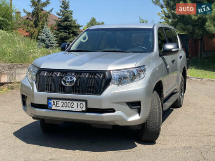 Тойота Ленд Крузер Прадо 2020 в Кривом Роге на Automoto.ua Серый Тойота Ленд Крузер Прадо, объемом двигателя 2.8 л и пробегом 79 тыс. км за 39500 $, фото 1 на Automoto.ua
