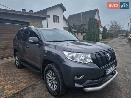 Серый Тойота Ленд Крузер Прадо, объемом двигателя 2.8 л и пробегом 260 тыс. км за 39800 $, фото 1 на Automoto.ua