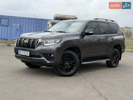 Серый Тойота Ленд Крузер Прадо, объемом двигателя 2.76 л и пробегом 70 тыс. км за 48500 $, фото 1 на Automoto.ua
