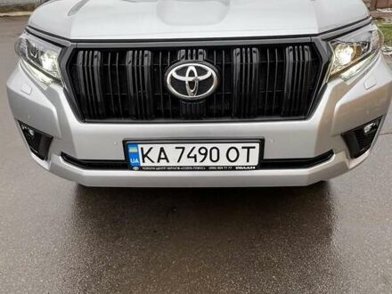 Тойота Ленд Крузер Прадо 2022 в Харькове на Automoto.ua Серый Тойота Ленд Крузер Прадо, объемом двигателя 4 л и пробегом 3 тыс. км за 54200 $, фото 1 на Automoto.ua