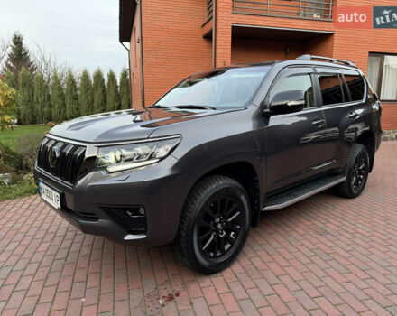 Серый Тойота Ленд Крузер Прадо, объемом двигателя 3.96 л и пробегом 18 тыс. км за 55999 $, фото 1 на Automoto.ua