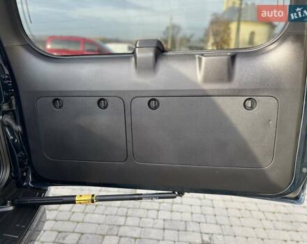 Синій Тойота Ленд Крузер Прадо, об'ємом двигуна 2.76 л та пробігом 172 тис. км за 43500 $, фото 77 на Automoto.ua