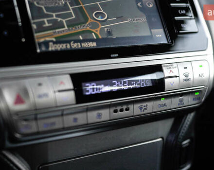 Синій Тойота Ленд Крузер Прадо, об'ємом двигуна 2.75 л та пробігом 65 тис. км за 39146 $, фото 26 на Automoto.ua