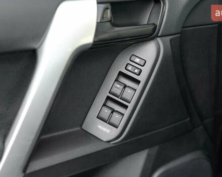 Синій Тойота Ленд Крузер Прадо, об'ємом двигуна 2.75 л та пробігом 65 тис. км за 39146 $, фото 12 на Automoto.ua