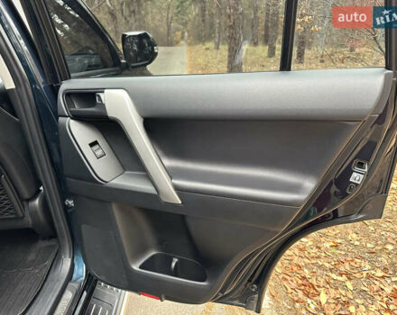 Синий Тойота Ленд Крузер Прадо, объемом двигателя 2.76 л и пробегом 65 тыс. км за 41600 $, фото 27 на Automoto.ua