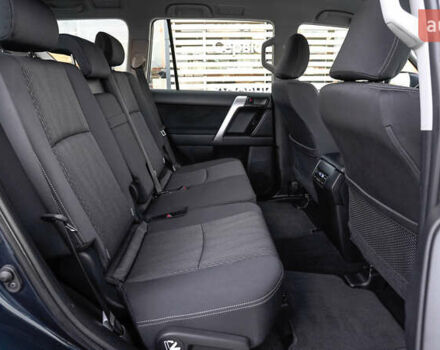 Синій Тойота Ленд Крузер Прадо, об'ємом двигуна 2.75 л та пробігом 65 тис. км за 39146 $, фото 6 на Automoto.ua