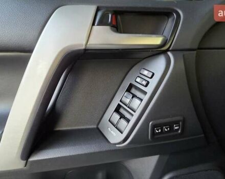 Синий Тойота Ленд Крузер Прадо, объемом двигателя 2.76 л и пробегом 105 тыс. км за 49500 $, фото 32 на Automoto.ua