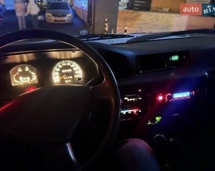 Белый Тойота Ленд Крузер, объемом двигателя 4.47 л и пробегом 321 тыс. км за 17000 $, фото 16 на Automoto.ua