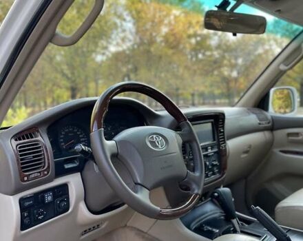 Белый Тойота Ленд Крузер, объемом двигателя 4.48 л и пробегом 330 тыс. км за 14500 $, фото 14 на Automoto.ua