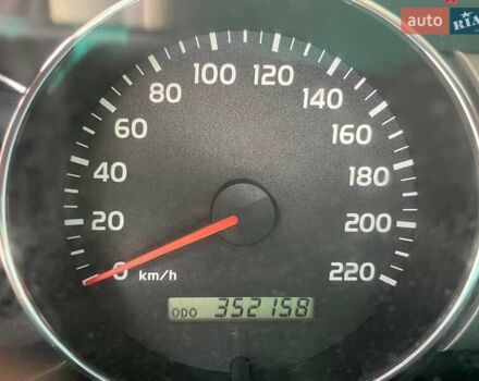 Белый Тойота Ленд Крузер, объемом двигателя 4.5 л и пробегом 352 тыс. км за 10000 $, фото 11 на Automoto.ua