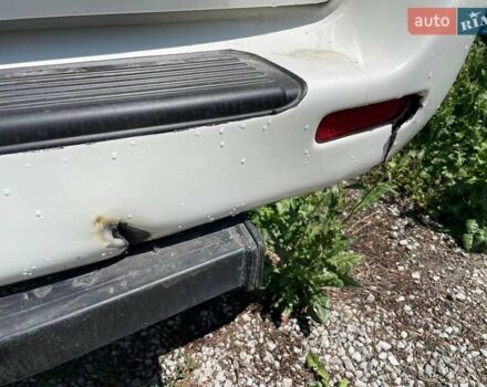 Белый Тойота Ленд Крузер, объемом двигателя 4.5 л и пробегом 352 тыс. км за 10000 $, фото 1 на Automoto.ua