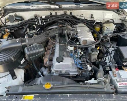 Белый Тойота Ленд Крузер, объемом двигателя 4.5 л и пробегом 352 тыс. км за 10000 $, фото 15 на Automoto.ua