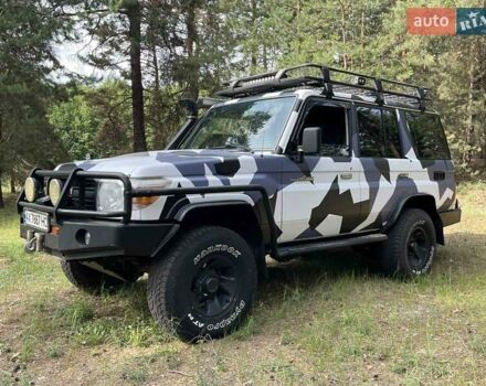 Белый Тойота Ленд Крузер, объемом двигателя 4.2 л и пробегом 137 тыс. км за 44900 $, фото 4 на Automoto.ua