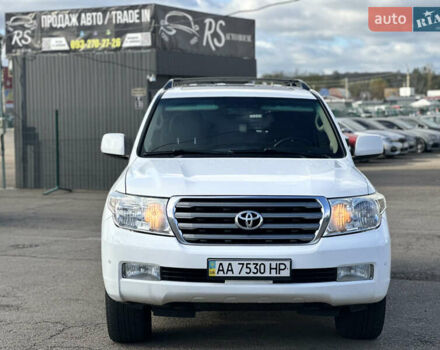 Белый Тойота Ленд Крузер, объемом двигателя 0 л и пробегом 160 тыс. км за 23500 $, фото 2 на Automoto.ua