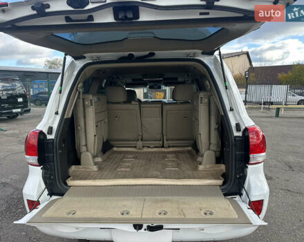 Белый Тойота Ленд Крузер, объемом двигателя 0 л и пробегом 160 тыс. км за 23500 $, фото 14 на Automoto.ua