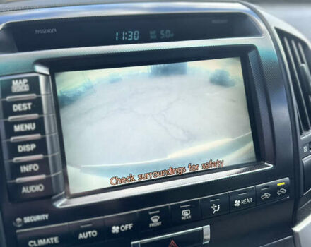 Белый Тойота Ленд Крузер, объемом двигателя 5.7 л и пробегом 160 тыс. км за 23500 $, фото 29 на Automoto.ua