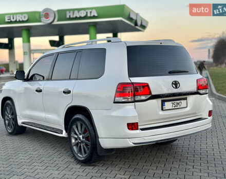 Білий Тойота Ленд Крузер, об'ємом двигуна 4 л та пробігом 240 тис. км за 30000 $, фото 11 на Automoto.ua