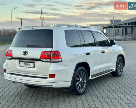 Білий Тойота Ленд Крузер, об'ємом двигуна 4 л та пробігом 240 тис. км за 30000 $, фото 6 на Automoto.ua