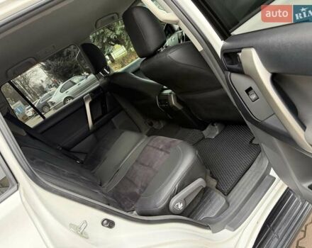 Білий Тойота Ленд Крузер, об'ємом двигуна 2.69 л та пробігом 157 тис. км за 24300 $, фото 20 на Automoto.ua