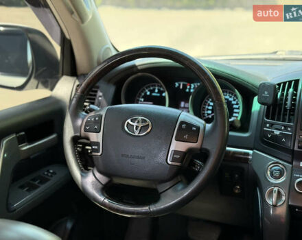 Белый Тойота Ленд Крузер, объемом двигателя 4.46 л и пробегом 253 тыс. км за 28500 $, фото 46 на Automoto.ua