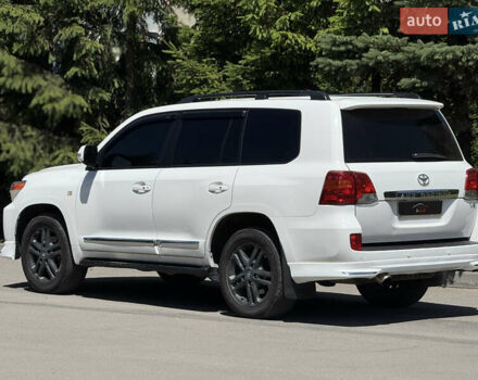 Белый Тойота Ленд Крузер, объемом двигателя 4.46 л и пробегом 253 тыс. км за 28500 $, фото 12 на Automoto.ua