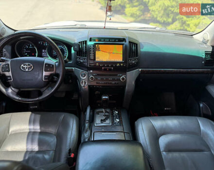 Белый Тойота Ленд Крузер, объемом двигателя 4.46 л и пробегом 253 тыс. км за 28500 $, фото 37 на Automoto.ua