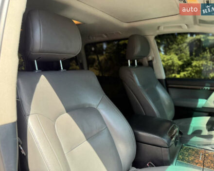 Белый Тойота Ленд Крузер, объемом двигателя 4.46 л и пробегом 253 тыс. км за 28500 $, фото 23 на Automoto.ua