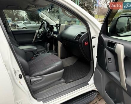 Білий Тойота Ленд Крузер, об'ємом двигуна 2.69 л та пробігом 157 тис. км за 24300 $, фото 19 на Automoto.ua