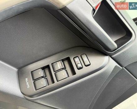 Білий Тойота Ленд Крузер, об'ємом двигуна 2.69 л та пробігом 157 тис. км за 24300 $, фото 22 на Automoto.ua