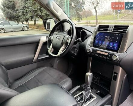 Білий Тойота Ленд Крузер, об'ємом двигуна 2.69 л та пробігом 157 тис. км за 24300 $, фото 30 на Automoto.ua