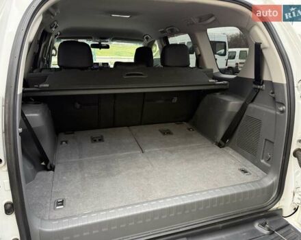 Білий Тойота Ленд Крузер, об'ємом двигуна 2.69 л та пробігом 157 тис. км за 24300 $, фото 35 на Automoto.ua