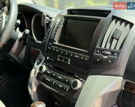 Белый Тойота Ленд Крузер, объемом двигателя 4.46 л и пробегом 253 тыс. км за 28500 $, фото 26 на Automoto.ua