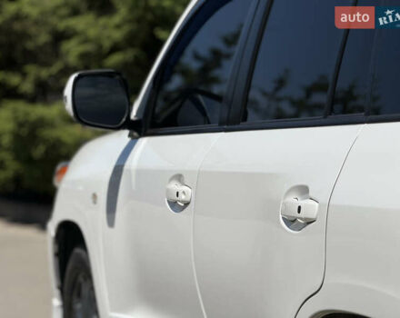 Белый Тойота Ленд Крузер, объемом двигателя 4.46 л и пробегом 253 тыс. км за 28500 $, фото 51 на Automoto.ua