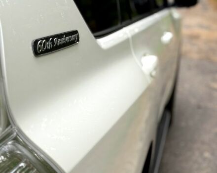 Белый Тойота Ленд Крузер, объемом двигателя 4 л и пробегом 210 тыс. км за 30000 $, фото 3 на Automoto.ua