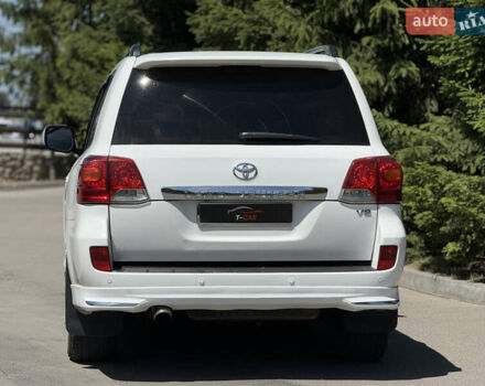 Белый Тойота Ленд Крузер, объемом двигателя 4.46 л и пробегом 253 тыс. км за 28500 $, фото 6 на Automoto.ua