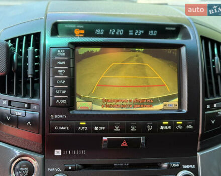 Белый Тойота Ленд Крузер, объемом двигателя 4.46 л и пробегом 253 тыс. км за 28500 $, фото 53 на Automoto.ua