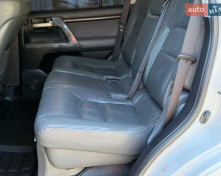 Белый Тойота Ленд Крузер, объемом двигателя 4.46 л и пробегом 253 тыс. км за 28500 $, фото 48 на Automoto.ua