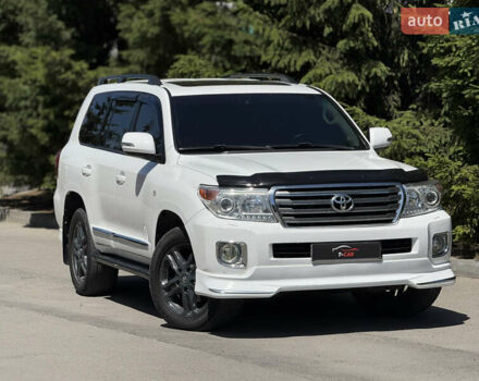 Белый Тойота Ленд Крузер, объемом двигателя 4.46 л и пробегом 253 тыс. км за 28500 $, фото 2 на Automoto.ua
