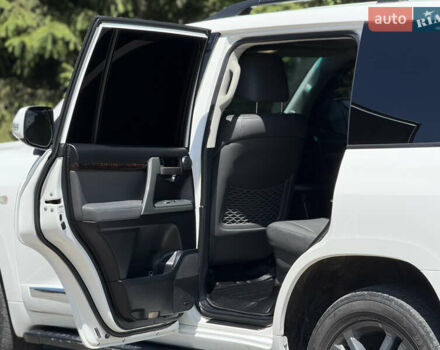 Белый Тойота Ленд Крузер, объемом двигателя 4.46 л и пробегом 253 тыс. км за 28500 $, фото 38 на Automoto.ua