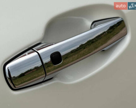 Белый Тойота Ленд Крузер, объемом двигателя 4.5 л и пробегом 228 тыс. км за 27900 $, фото 18 на Automoto.ua