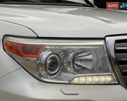 Белый Тойота Ленд Крузер, объемом двигателя 4.5 л и пробегом 228 тыс. км за 27900 $, фото 6 на Automoto.ua