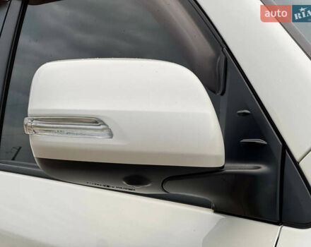 Белый Тойота Ленд Крузер, объемом двигателя 4.5 л и пробегом 228 тыс. км за 27900 $, фото 12 на Automoto.ua