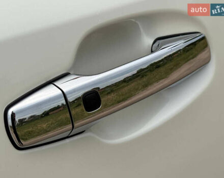 Белый Тойота Ленд Крузер, объемом двигателя 4.5 л и пробегом 228 тыс. км за 27900 $, фото 17 на Automoto.ua