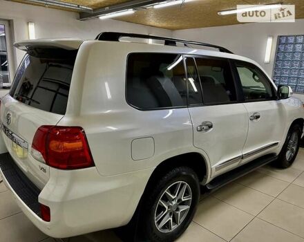 Белый Тойота Ленд Крузер, объемом двигателя 4.6 л и пробегом 158 тыс. км за 34500 $, фото 9 на Automoto.ua